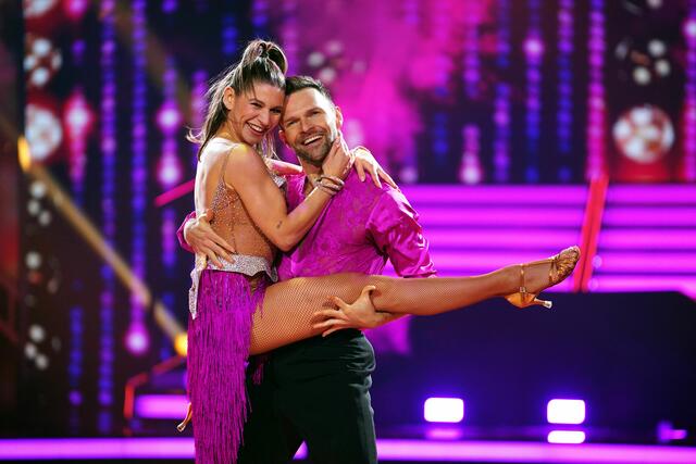 Jana Wosnitza und Vadim Garbuzov. | Foto: RTL / Stefan Gregorowius