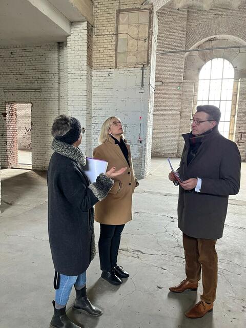 Dr. Martina Bauernfeind (persönl. Referentin der Kulturbürgermeisterin),  Dr. Christiane Schenderlein (MdB, Mitglied im Kulturausschuss), Michael Frieser (MdB).  | Foto: oh/Michael Frieser, MdB