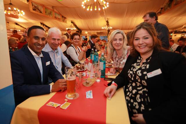 Impressionen von "Business meets Media" auf dem Nürnberger Frühlingsfest 2024.