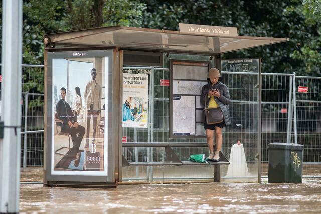 Der Fluss Seveso war im Oktober 2023 in Mailand über die Ufer getreten und überschwemmte die Stadt. | Foto: Claudio Furlan/LaPresse via ZUMA Press/dpa