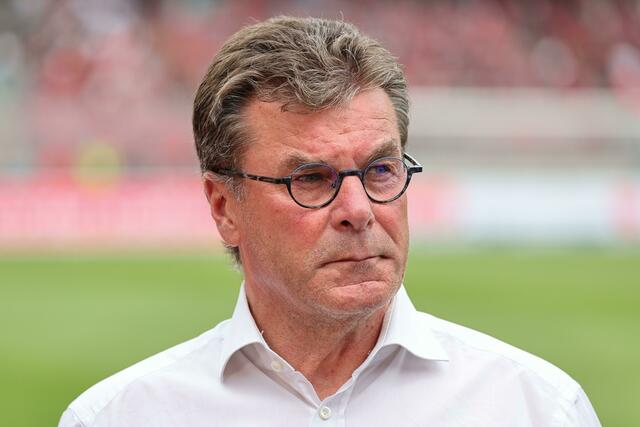 Der 1. FC Nürnberg hat sich von Sportvorstand Dieter Hecking getrennt. | Foto: Daniel Karmann/dpa