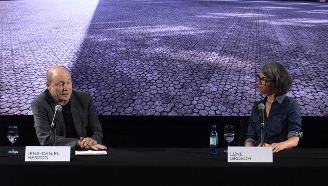 Der Intendant des Staatstheaters Nürnberg stellte die neue Schauspieldirektorin Lene Grösch vor.  | Foto: Screenshot/nf