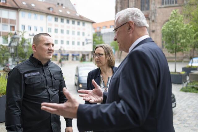 Innenminister Joachim Herrmann traf  den stellvertretenden ukrainischen Innenminister Vasyl Teteria zu einem Gedankenaustausch in Nürnberg | Foto: Bayerisches Innenministerium / Uwe Niklas