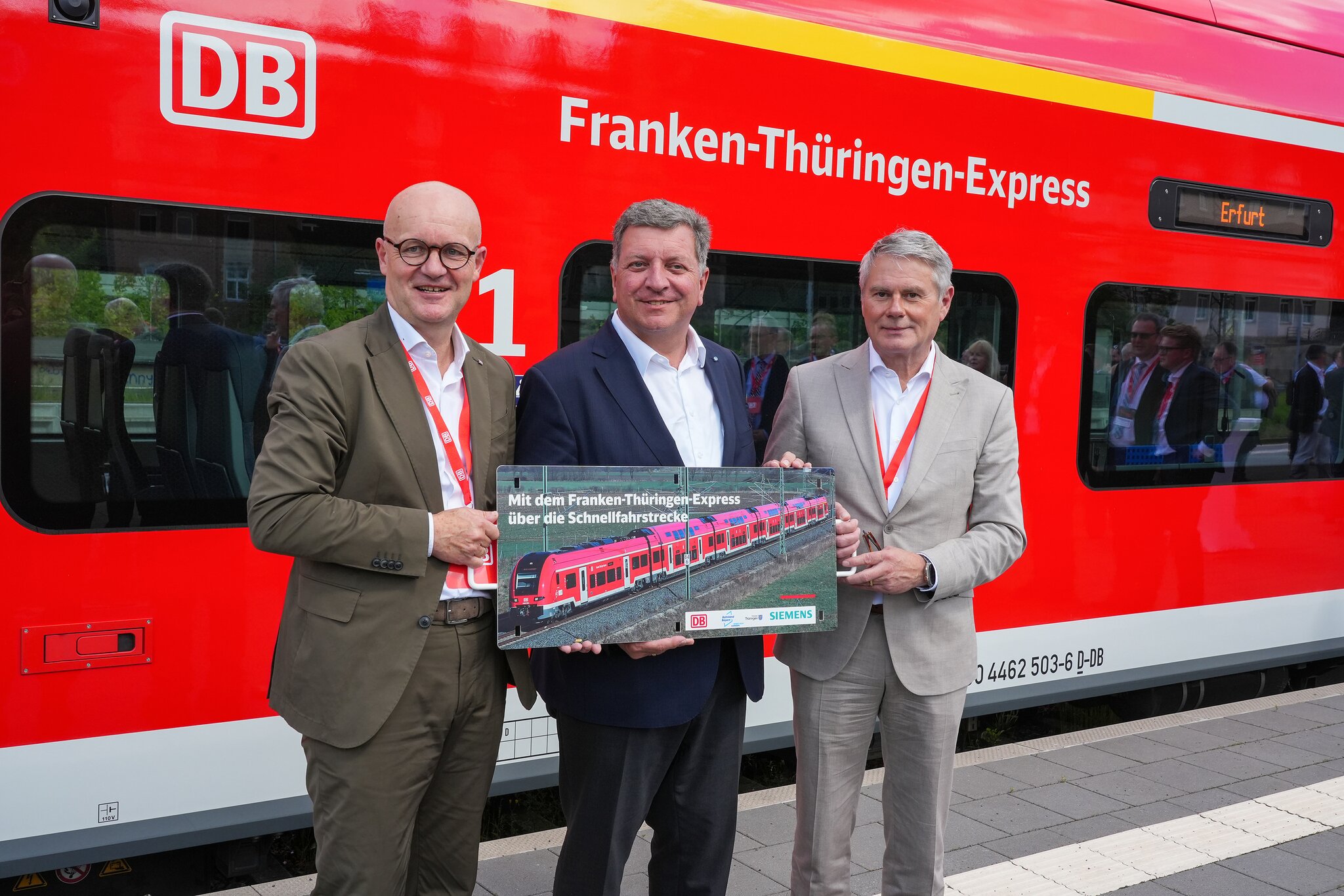 Trasse NürnbergErfurt Neue, schnellere Züge Start für neue Linie RE 29! Nürnberg