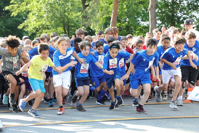 Auch für die Kids gab es wieder die ein Kilometer lange Parkrunde.  | Foto: Jürgen Friedrich