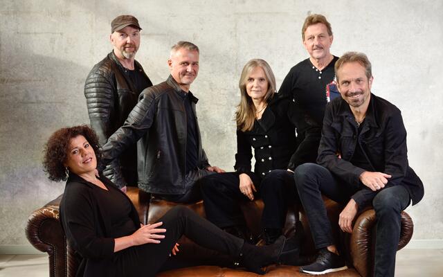 6-feet-four spielen am 7.7.2024 ab 18 Uhr auf der Fürther Freiheit. | Foto: 6-feet-four.de