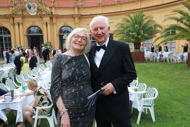  Dr. Ingo Friedrich, stv. CSU-Parteivorsitzender und ehemaliger Abgeordneter des Europäischen Parlaments, mit Ehefrau Britta. | Foto: Jürgen Friedrich/Udo Dreier/Verena Dreier