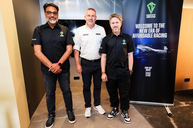 Von links: Dilbagh Gill (Gründer FG Series), Thomas Voss (ADAC Motorsportchef) und Ex-Formel-1-Pilot Nick Heidfeld. | Foto: ADAC Motorsport