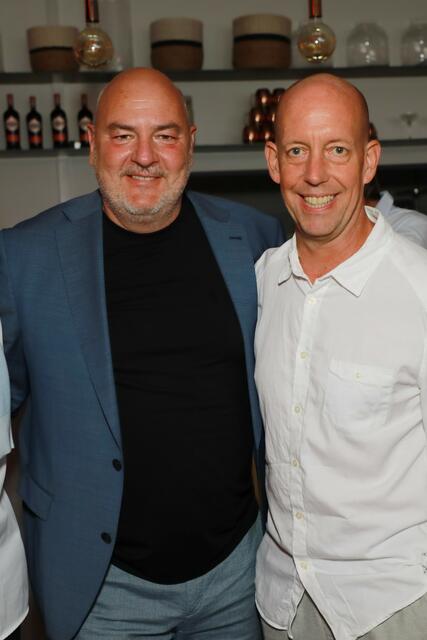 Die B&amp;M-Mannen: Gastgeber Stefan Müller (li.) und 
Tobias Franzke. | Foto: Jürgen Friedrich