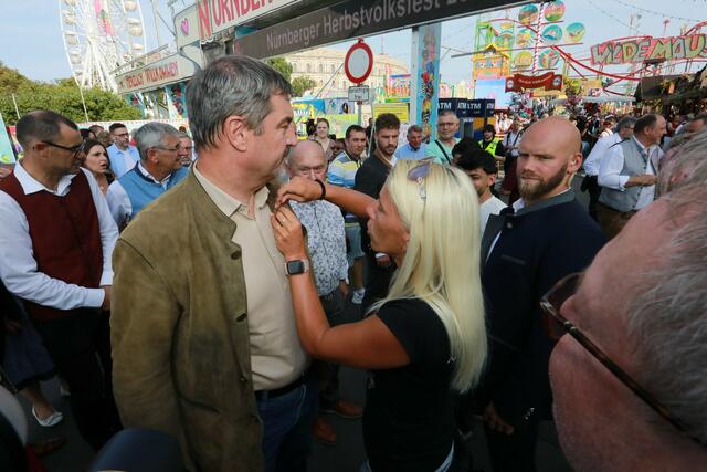 Ministerpräsident Dr. Markus Söder bei der Eröffnung des Nürnberger Herbstvolksfestes am Freitag.  | Foto: Jürgen Friedrich
