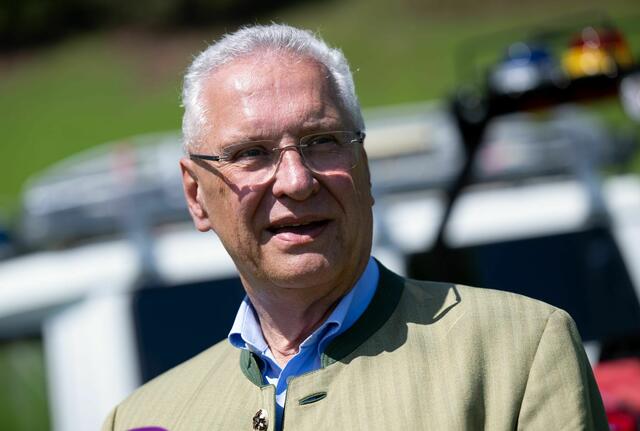 Die Polizei sei «sensibilisiert», sagte Innenminister Herrmann. (Archivbild). | Foto: Sven Hoppe/dpa