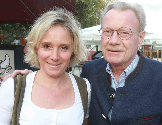 Hotelierin Julia Rübsamen mit ihrem Vater Werner. | Foto: Udo Dreier