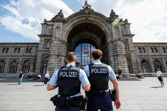 Der Nürnberger Hauptbahnhof gilt als Kriminalitätsschwerpunkt. (Symbolbild) | Foto: Daniel Karmann/dpa