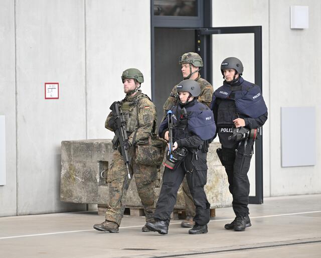 Im Mittelpunkt stand eine Gefahrenlage durch chemische, biologische, radiologische oder nukleare Substanzen (sogenannte 'CBRN-Gefahrenlage'). | Foto: Matthias Merz/Bayerisches Innenministerium