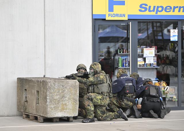 Im Mittelpunkt stand eine Gefahrenlage durch chemische, biologische, radiologische oder nukleare Substanzen (sogenannte 'CBRN-Gefahrenlage'). | Foto: Matthias Merz/Bayerisches Innenministerium