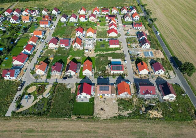 Die Preise für Häuser steigen wieder. | Foto: Jan Woitas/dpa (Archivbild)
