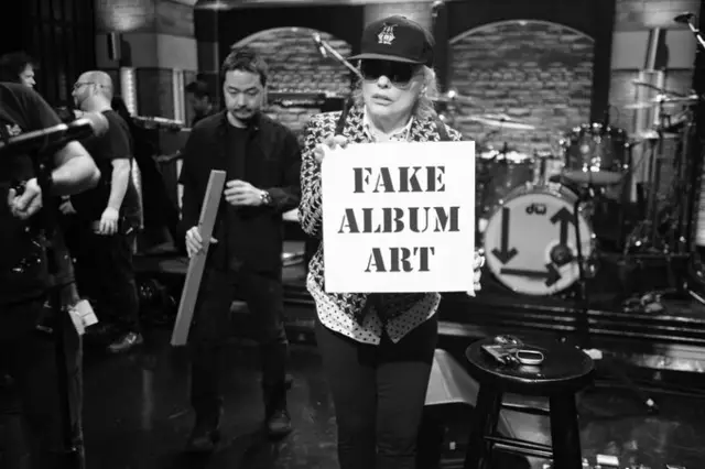 Das neue Album des Blondie-Gitarristen. | Foto: dpa (Screenshot)