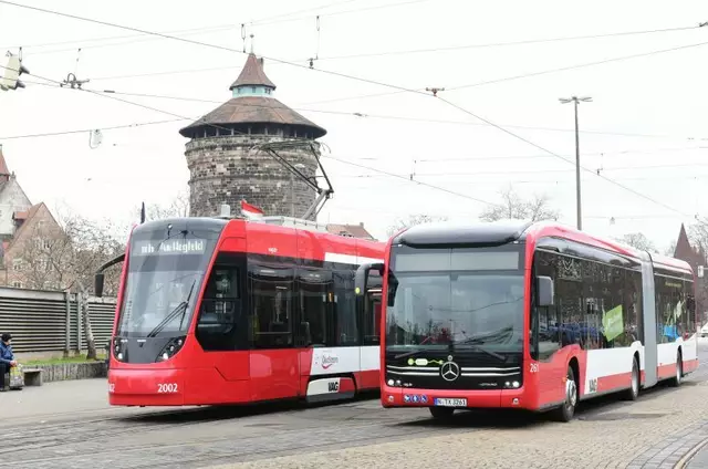 Um die Auswirkungen so gering wie möglich zu halten, versucht die VAG die Maßnahmen dann abzuwickeln, wenn erfahrungsgemäß weniger Fahrgäste unterwegs sind, zum Beispiel in den Ferienzeiten oder in den Abendstunden.  | Foto: © VAG Nürnberg