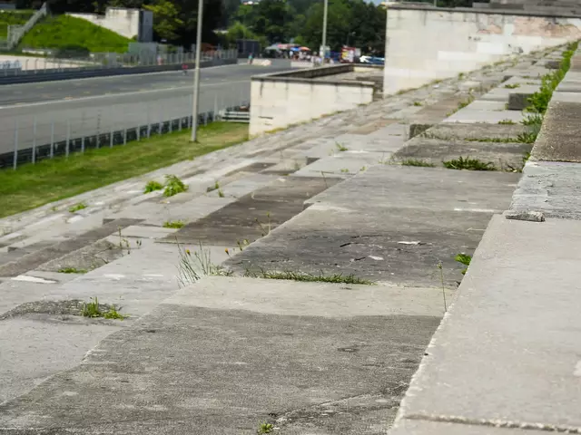Stufenebene der Vorderseite der Zeppelintribüne.  | Foto: Nicole Fuchsbauer