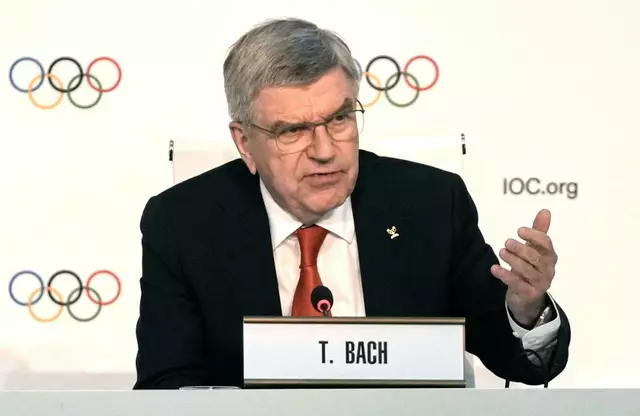 Für IOC-Präsident Thomas Bach hat Deutschlands Ansehen im Ausland gelitten. | Foto: © Thanassis Stavrakis/AP/dpa