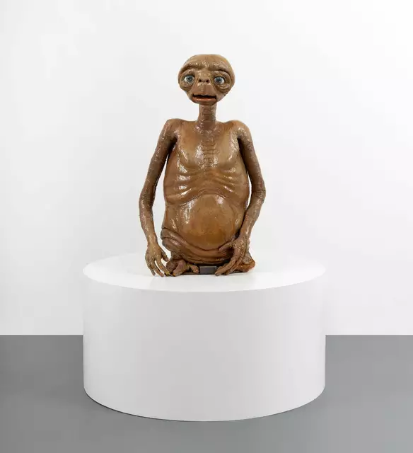 Der Außerirdische «E.T.» kommt in New York unter den Hammer. | Foto: Sothebys/PA Media/dpa