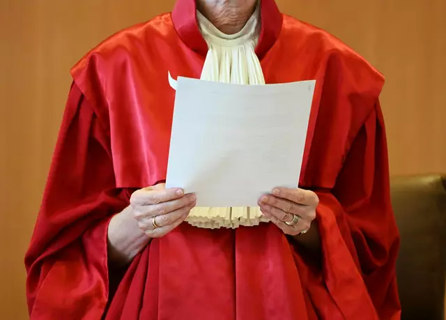 Das Bundesverfassungsgericht hat den Solidaritätszuschlag unter die Lupe genommen.  | Foto: Uli Deck/dpa