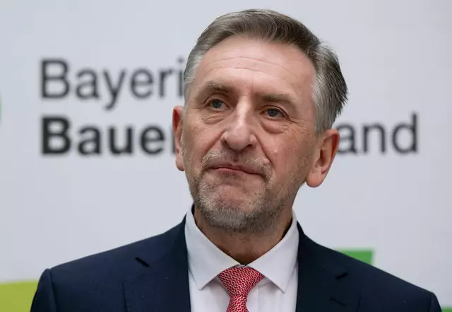 Günther Felßner zieht sich nach Übergriff auf seine Familie, Haus und Hof zurück.  | Foto: ---/dpa
