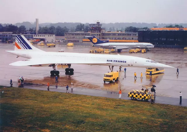 Die Landung der berühmten Concorde am 21. Juli 1983 wurde von mehr als 20.000 Schaulustigen verfolgt. 
 | Foto: Archiv Airport Nürnberg