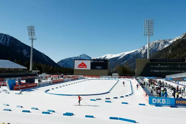 Beim Biathlon in Antholz wollen auch viele deutsche Fans dabei sein. | Foto: Alessandro Trovati/AP/dpa