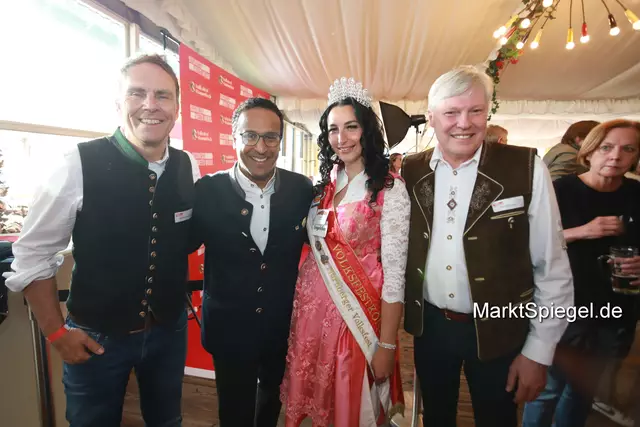Foto: Jürgen Friedrich. Alle Bilder vom fünften "Business meets Media" in der Metropolregion, diesmal bei "Gigerlas" Lössel auf dem Nürnberger Frühlingsvolksfest.