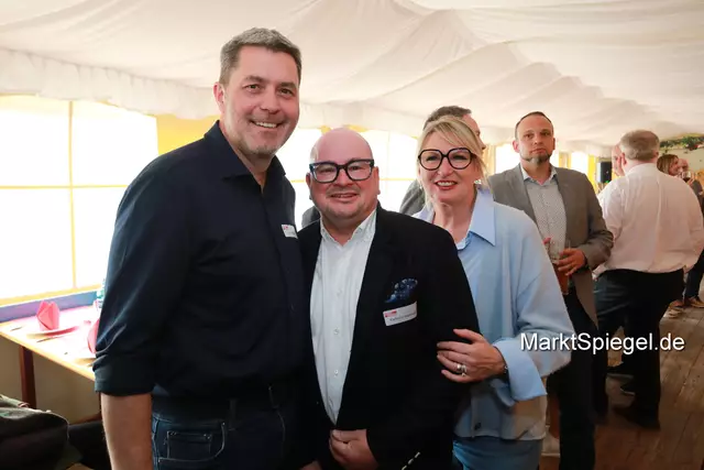 Foto: Jürgen Friedrich. Alle Bilder vom fünften "Business meets Media" in der Metropolregion, diesmal bei "Gigerlas" Lössel auf dem Nürnberger Frühlingsvolksfest.