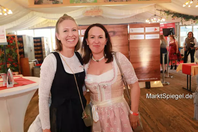 Foto: Jürgen Friedrich. Alle Bilder vom fünften "Business meets Media" in der Metropolregion, diesmal bei "Gigerlas" Lössel auf dem Nürnberger Frühlingsvolksfest.