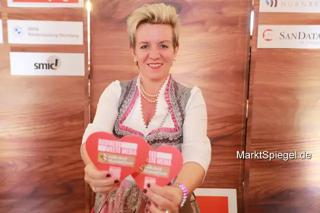 Foto: Jürgen Friedrich. Alle Bilder vom fünften "Business meets Media" in der Metropolregion, diesmal bei "Gigerlas" Lössel auf dem Nürnberger Frühlingsvolksfest.