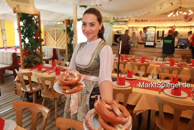 Foto: Jürgen Friedrich. Alle Bilder vom fünften "Business meets Media" in der Metropolregion, diesmal bei "Gigerlas" Lössel auf dem Nürnberger Frühlingsvolksfest.