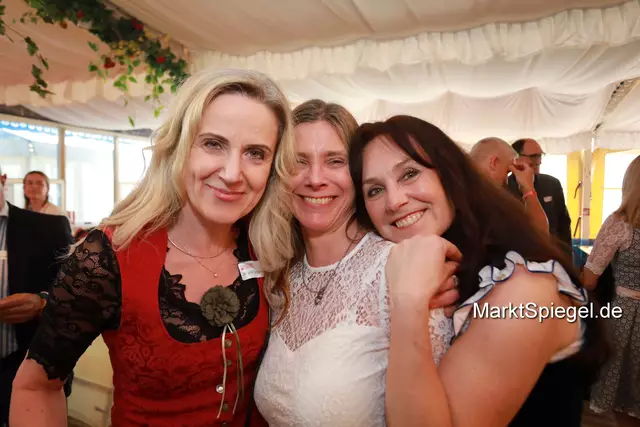 Foto: Jürgen Friedrich. Alle Bilder vom fünften "Business meets Media" in der Metropolregion, diesmal bei "Gigerlas" Lössel auf dem Nürnberger Frühlingsvolksfest.
