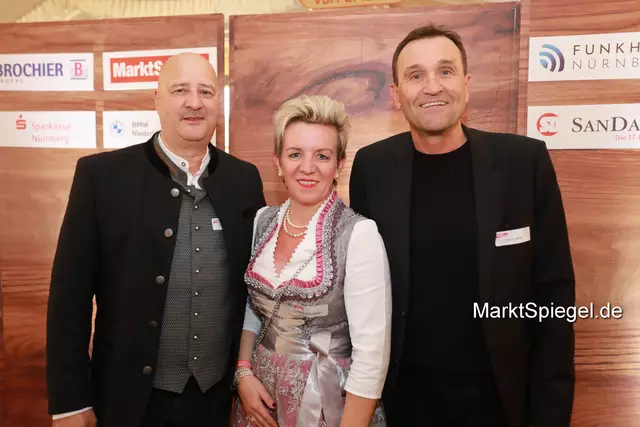 Foto: Jürgen Friedrich. Alle Bilder vom fünften "Business meets Media" in der Metropolregion, diesmal bei "Gigerlas" Lössel auf dem Nürnberger Frühlingsvolksfest.