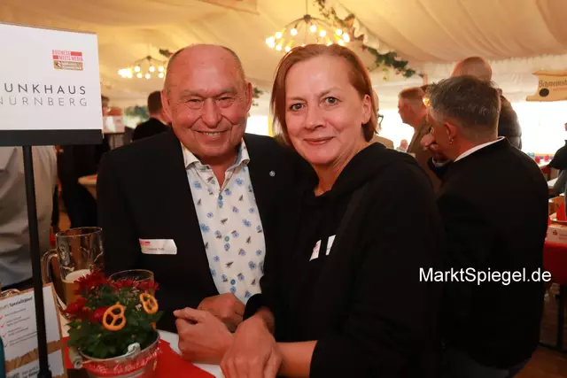 Foto: Jürgen Friedrich. Alle Bilder vom fünften "Business meets Media" in der Metropolregion, diesmal bei "Gigerlas" Lössel auf dem Nürnberger Frühlingsvolksfest.
