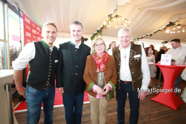 Foto: Jürgen Friedrich. Alle Bilder vom fünften "Business meets Media" in der Metropolregion, diesmal bei "Gigerlas" Lössel auf dem Nürnberger Frühlingsvolksfest.