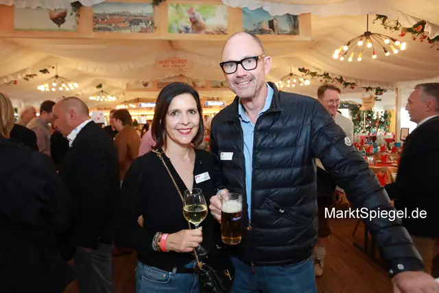Foto: Jürgen Friedrich. Alle Bilder vom fünften "Business meets Media" in der Metropolregion, diesmal bei "Gigerlas" Lössel auf dem Nürnberger Frühlingsvolksfest.