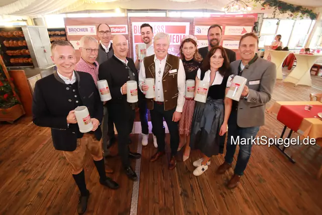Foto: Jürgen Friedrich. Alle Bilder vom fünften "Business meets Media" in der Metropolregion, diesmal bei "Gigerlas" Lössel auf dem Nürnberger Frühlingsvolksfest.