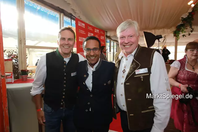 Foto: Jürgen Friedrich. Alle Bilder vom fünften "Business meets Media" in der Metropolregion, diesmal bei "Gigerlas" Lössel auf dem Nürnberger Frühlingsvolksfest.