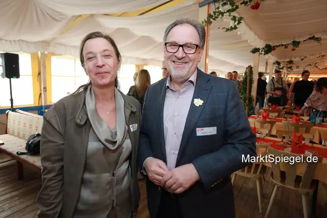 Foto: Jürgen Friedrich. Alle Bilder vom fünften "Business meets Media" in der Metropolregion, diesmal bei "Gigerlas" Lössel auf dem Nürnberger Frühlingsvolksfest.