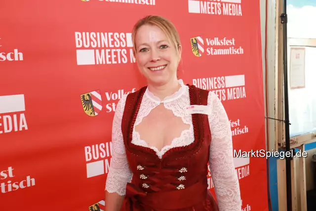 Foto: Jürgen Friedrich. Alle Bilder vom fünften "Business meets Media" in der Metropolregion, diesmal bei "Gigerlas" Lössel auf dem Nürnberger Frühlingsvolksfest.