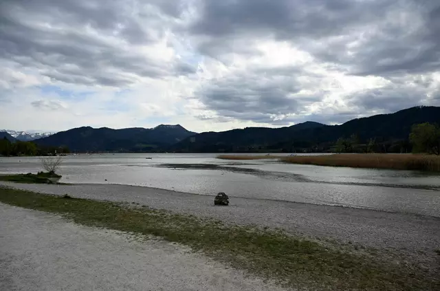 Zum Wochenende wird es laut DWD kühler. (Archivlbild) | Foto: Felix Hörhager/dpa