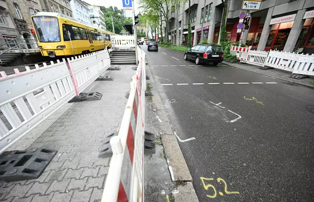 Eine Tote, sieben Verletzte: Fragen nach Stuttgarter Unfall | Foto: Bernd Weißbrod/dpa