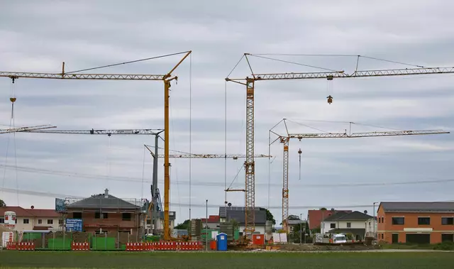 In Bayern sind wieder mehr neue Wohnungen genehmigt worden. | Foto: Karl-Josef Hildenbrand/dpa