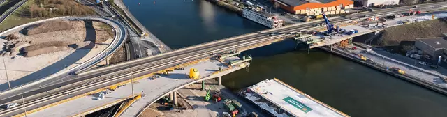 Die Frankenschnellweg-Brücke über die Südwesttangente und den Main-Donau-Kanal ist mit über 300 Metern Spannweite Nürnbergs längste Brücke. Sie besteht aus zwei Brückenteilen.  | Foto: Christian Höhn/Stadt Nürnberg
