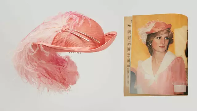 Diesen Hut soll Diana während der Flitterwochen getragen haben. | Foto: Julien's Auction/Undatiertes Han/dpa