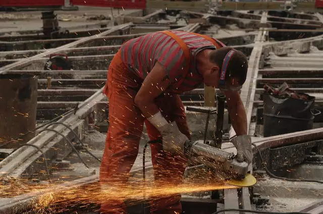 Gleisbauarbeiten der VAG im Sommer.  | Foto: Claus Felix/VAG
