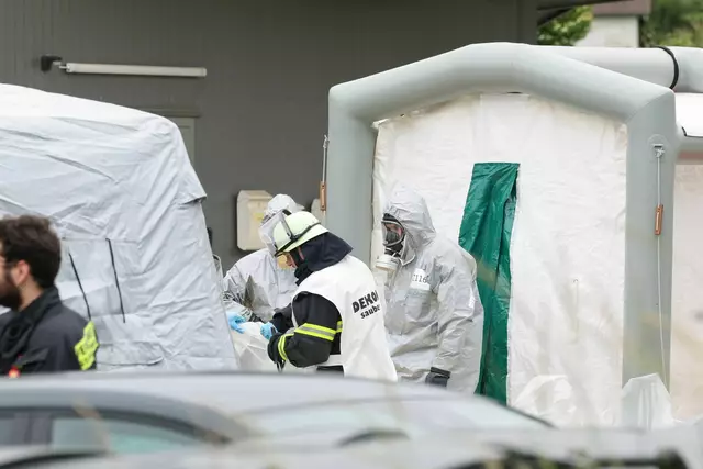 In einem DHL-Verteilzentrum ist es zu Hautverletzungen bei Mitarbeitern gekommen. | Foto: Daniel Karmann/dpa